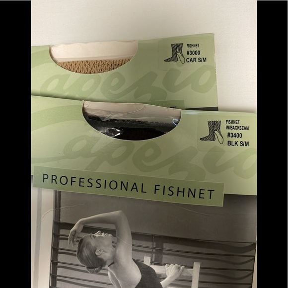 2 Pairs of Capezio Professional Fishnet - Picture 4 of 4